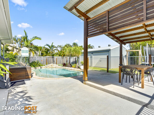 90 Boykambil Esplanade North HOPE ISLAND QLD 4212 - photo 3 of 20