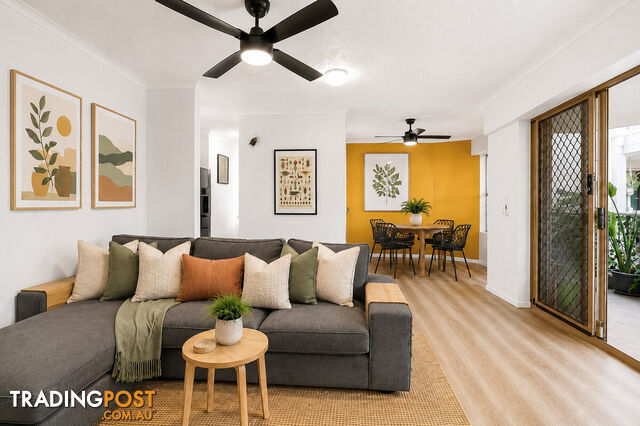 6/25 Brighton Street BIGGERA WATERS QLD 4216 - photo 4 of 22