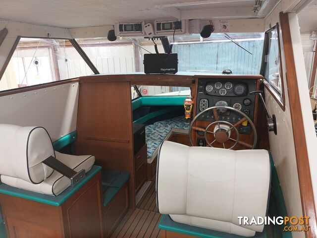 CABIN CRUISER 21ft