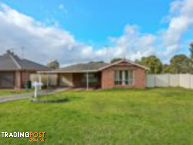 8 Cornelian Avenue EAGLE VALE NSW 2558