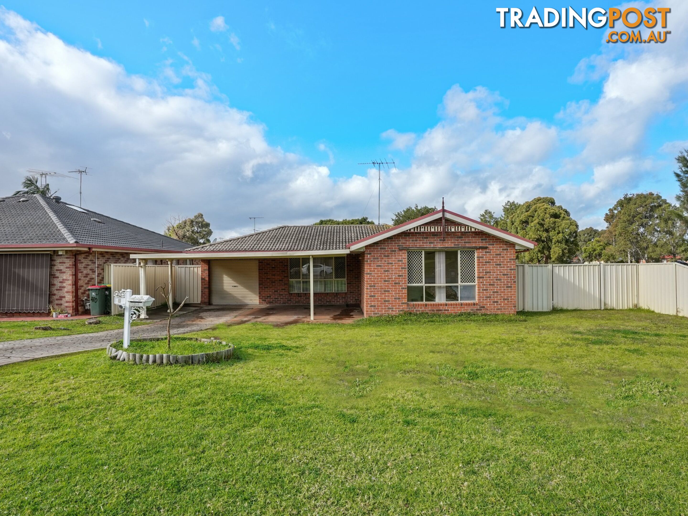 8 Cornelian Avenue EAGLE VALE NSW 2558