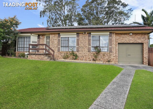 16 Herborn Place MINTO NSW 2566