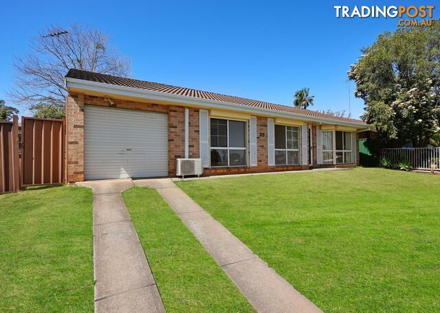 25 Fenton Cres MINTO NSW 2566