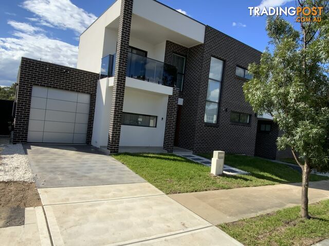 10B Westview Street CAMPBELLTOWN NSW 2560