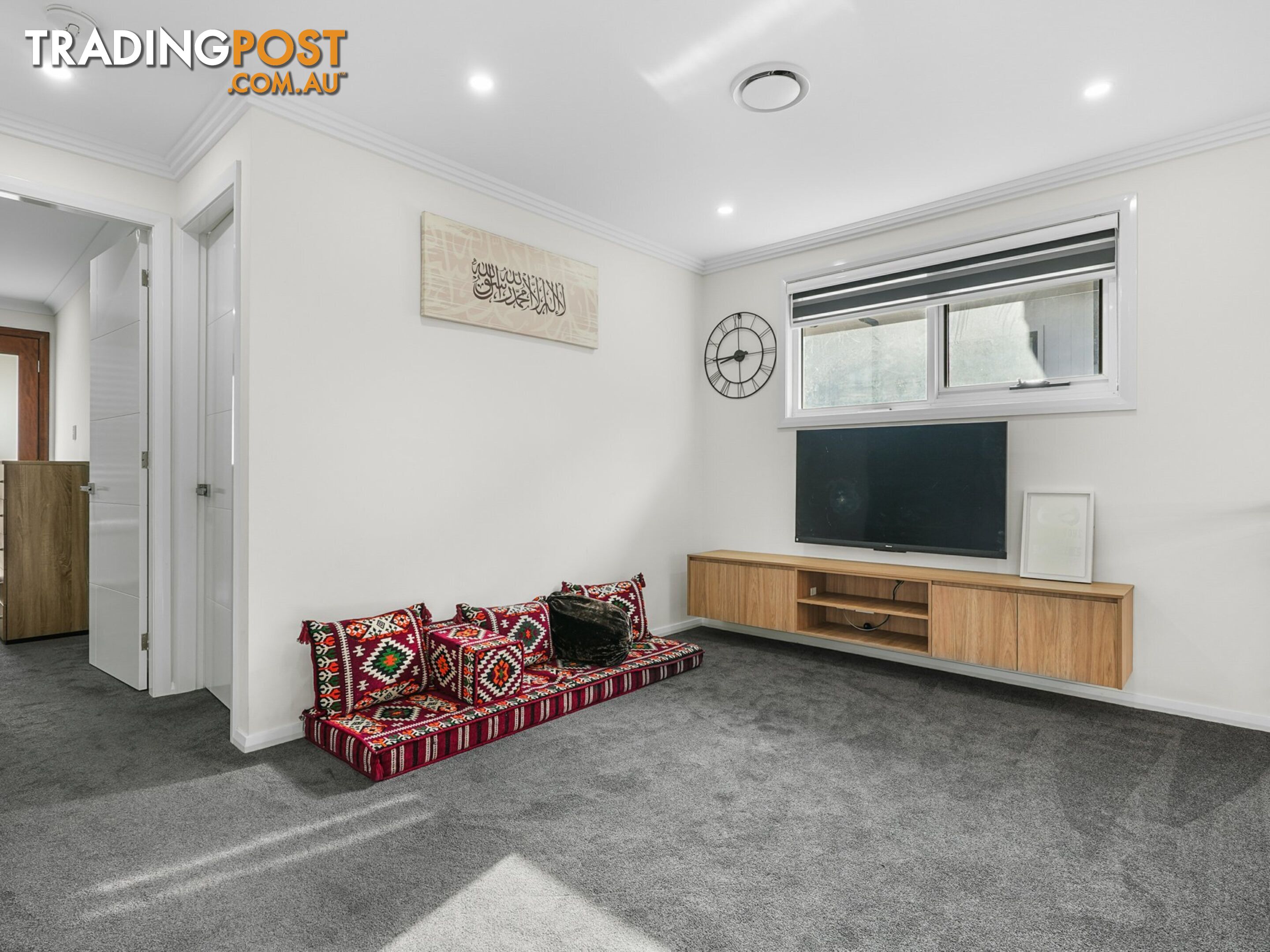 8 Chinnoks Avenue CAMPBELLTOWN NSW 2560