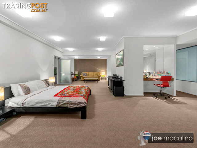 30 Macrossan St BRISBANE CITY QLD 4000