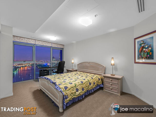 30 Macrossan St BRISBANE CITY QLD 4000