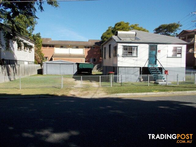 CLAYFIELD QLD 4011