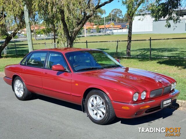 2003 JAGUAR XJ8