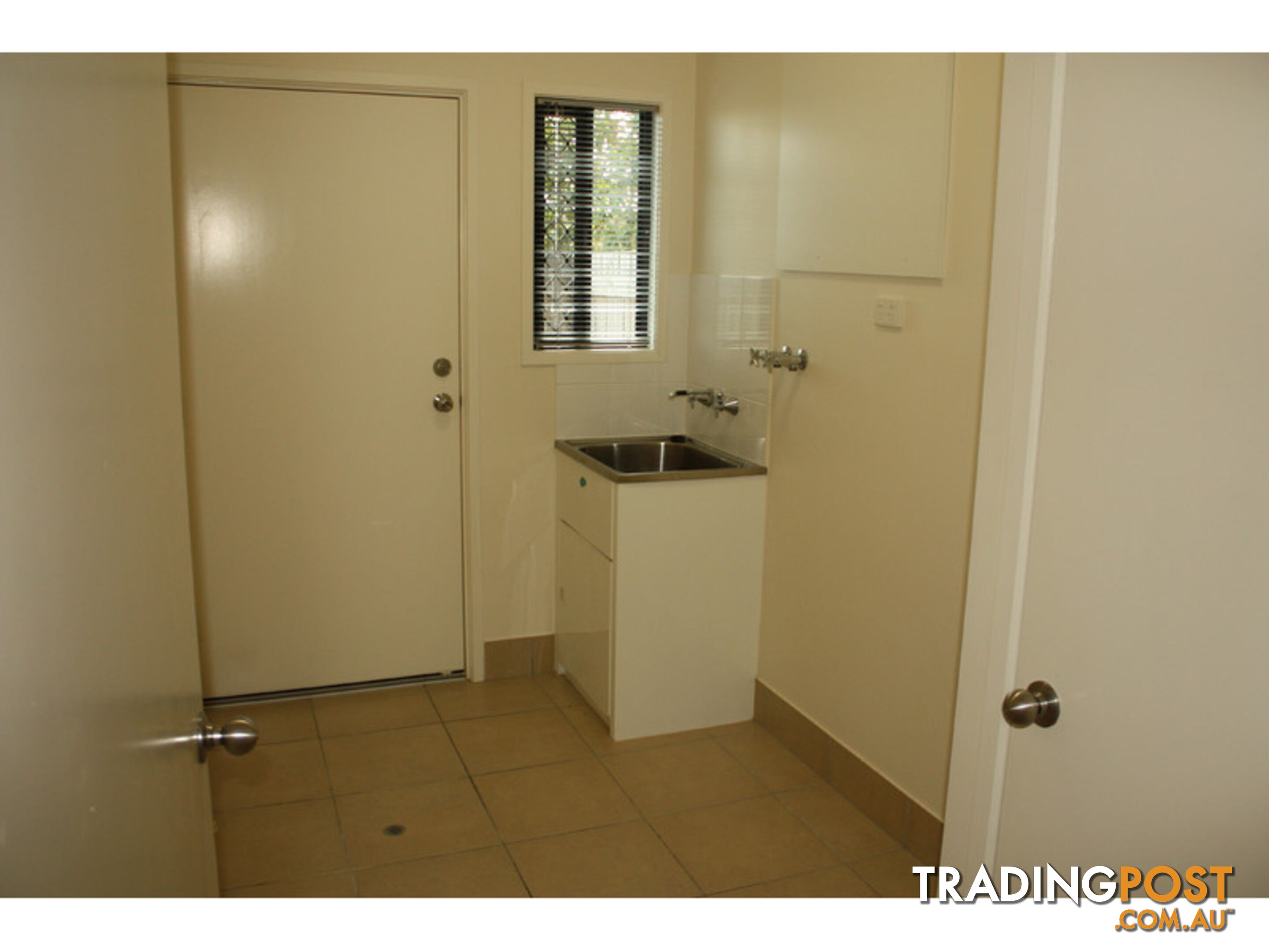 27 Stephanie Street Rasmussen QLD 4815