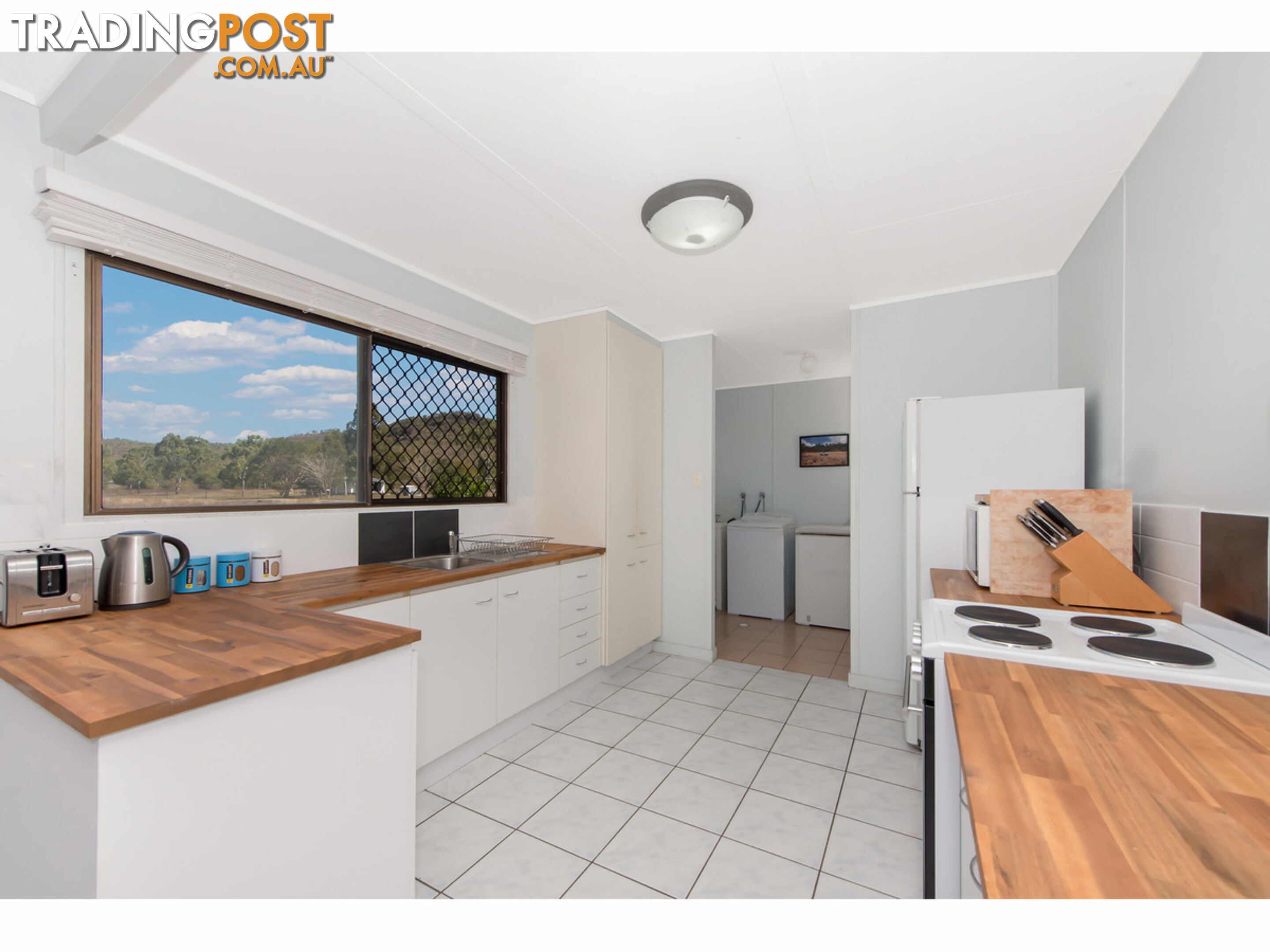 10 Apple Flat Road Alligator Creek QLD 4816