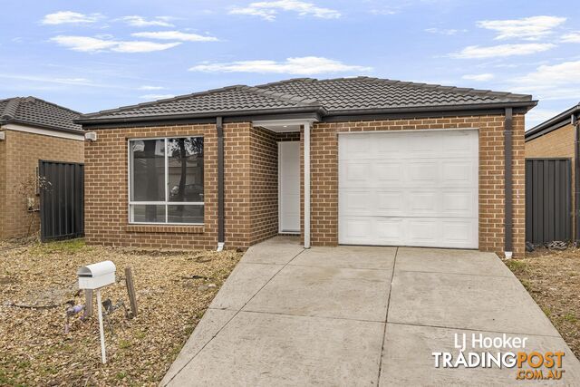 11 Grovedale Way MANOR LAKES VIC 3024