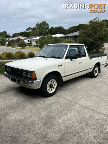 1986 Nissan 720 sports king cab 5 speed manual