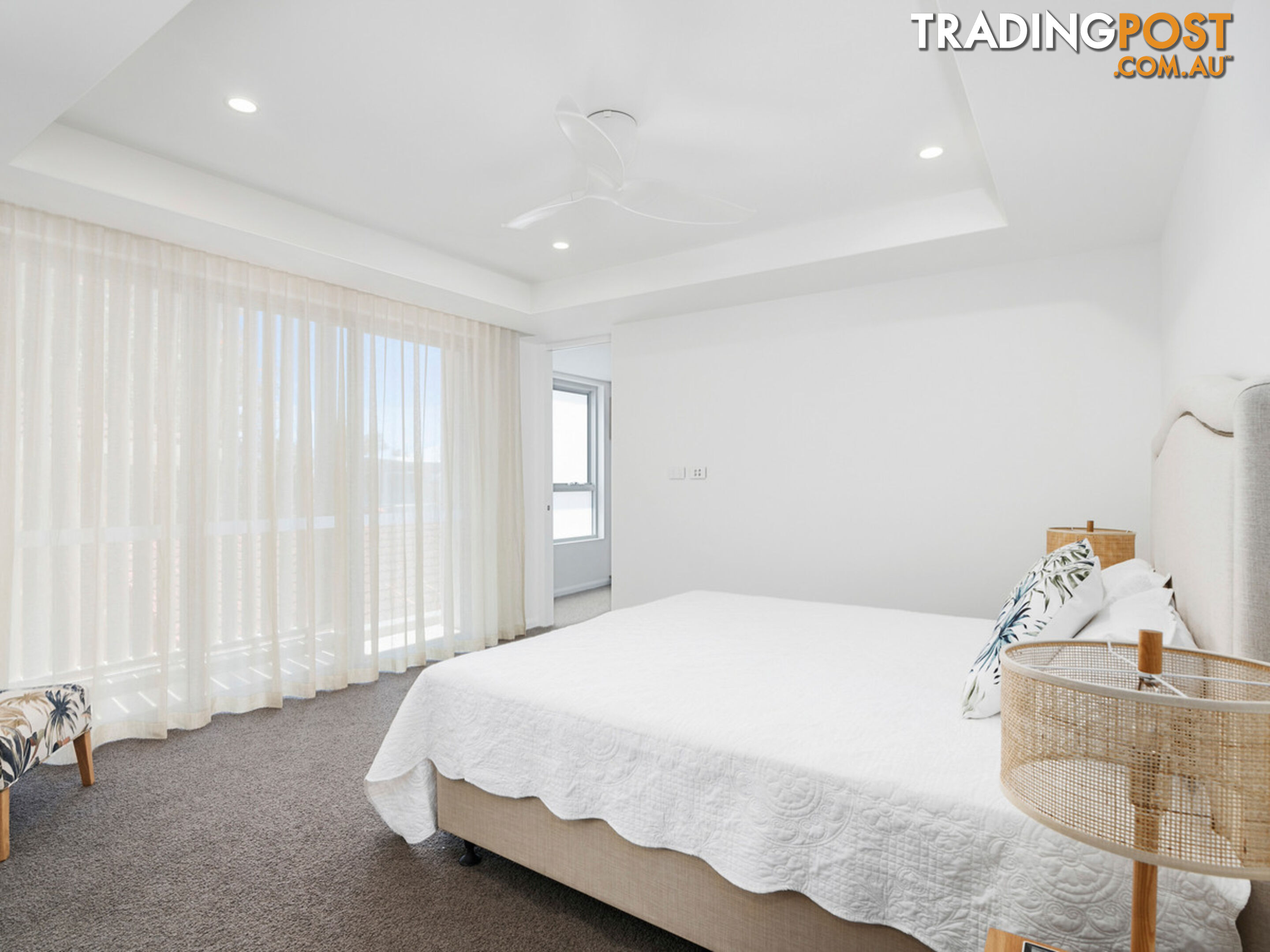 2/810 Pacific Parade CURRUMBIN QLD 4223