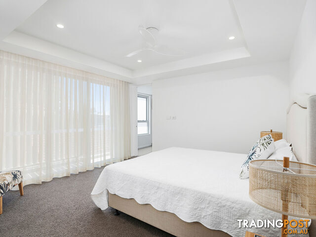 2/810 Pacific Parade CURRUMBIN QLD 4223