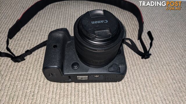 Canon EOS R5 Professional Full Frame Mirrorless Camera with RF35mm F1.8 Lense - photo 3 of 5