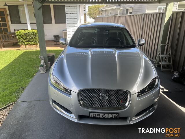 2012 Jaguar XF Sedan Automatic