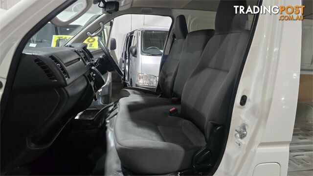 2019 Toyota Hiace - photo 3 of 19