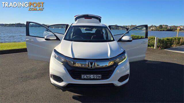 2021 Honda HR-V VTi - photo 3 of 36