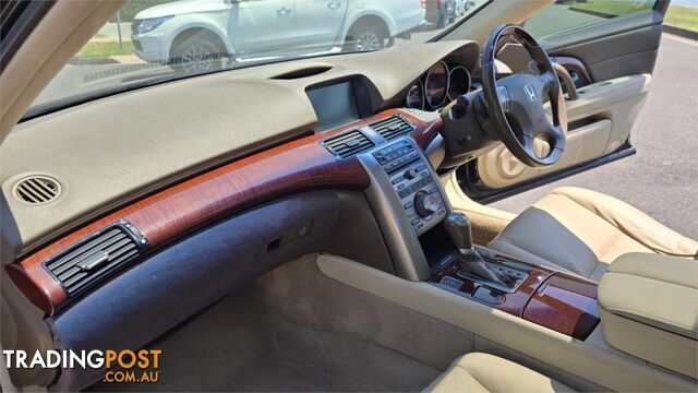 2010 Honda Legend - photo 2 of 38