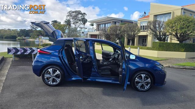 2019 Nissan LEAF - photo 2 of 38