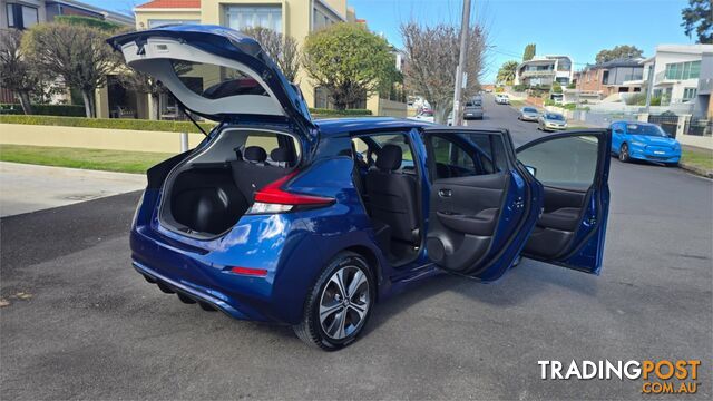 2019 Nissan LEAF - photo 3 of 38
