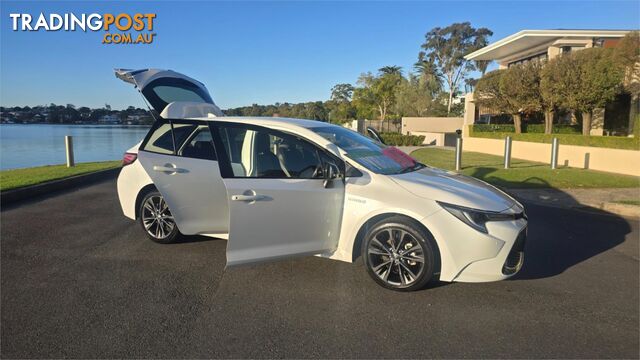 2020 Toyota Corolla Touring WXB 4WD - photo 2 of 35