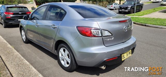 2011 Mazda 3 Maxx - photo 4 of 23
