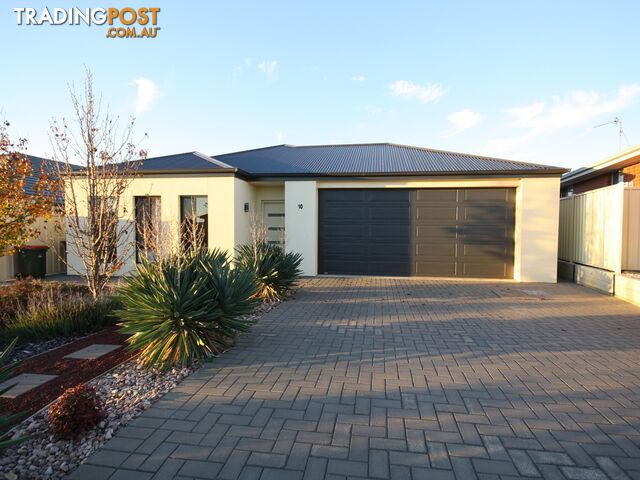 10 Albatross Street WALLAROO SA 5556