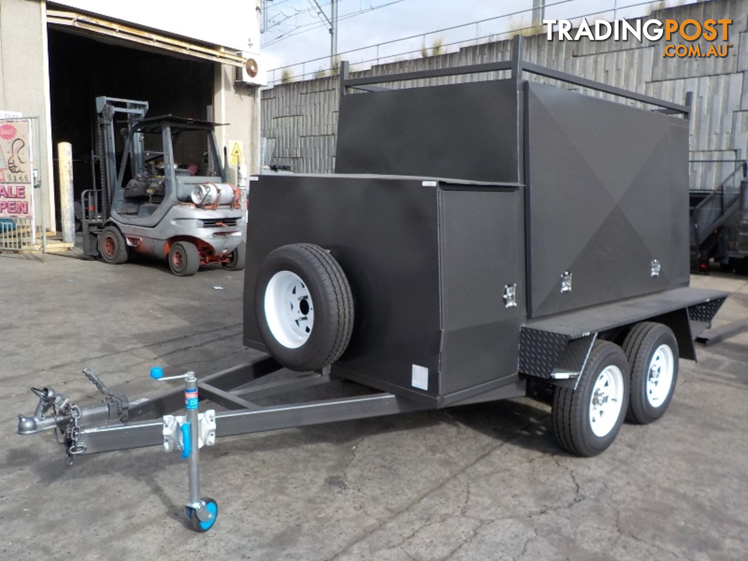 Builders Trailer with Dual Axle (Item 211)