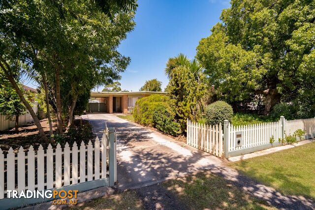 4 Priest Street WHITE HILLS VIC 3550