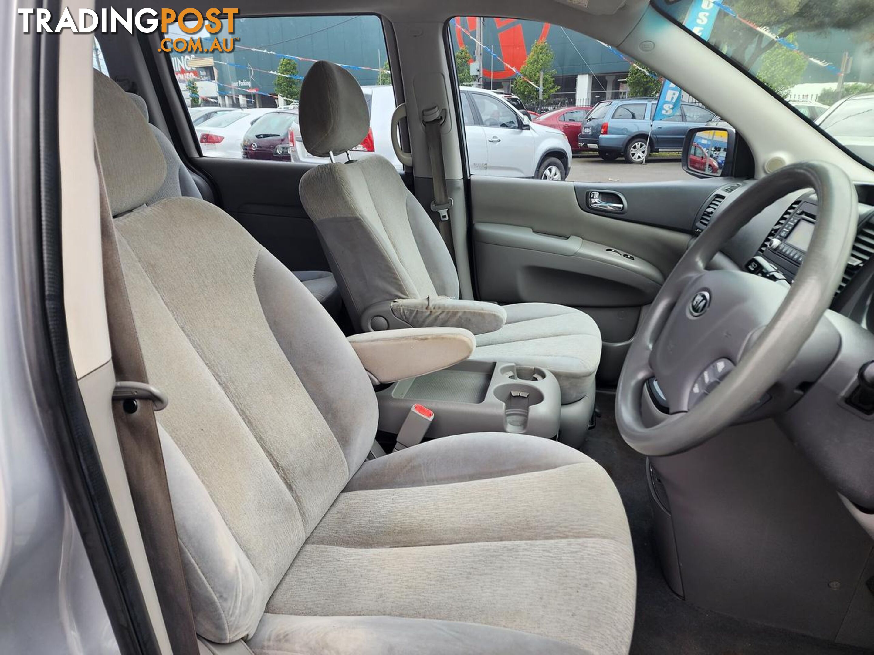 2010 KIA GRAND CARNIVAL Si VQ WAGON