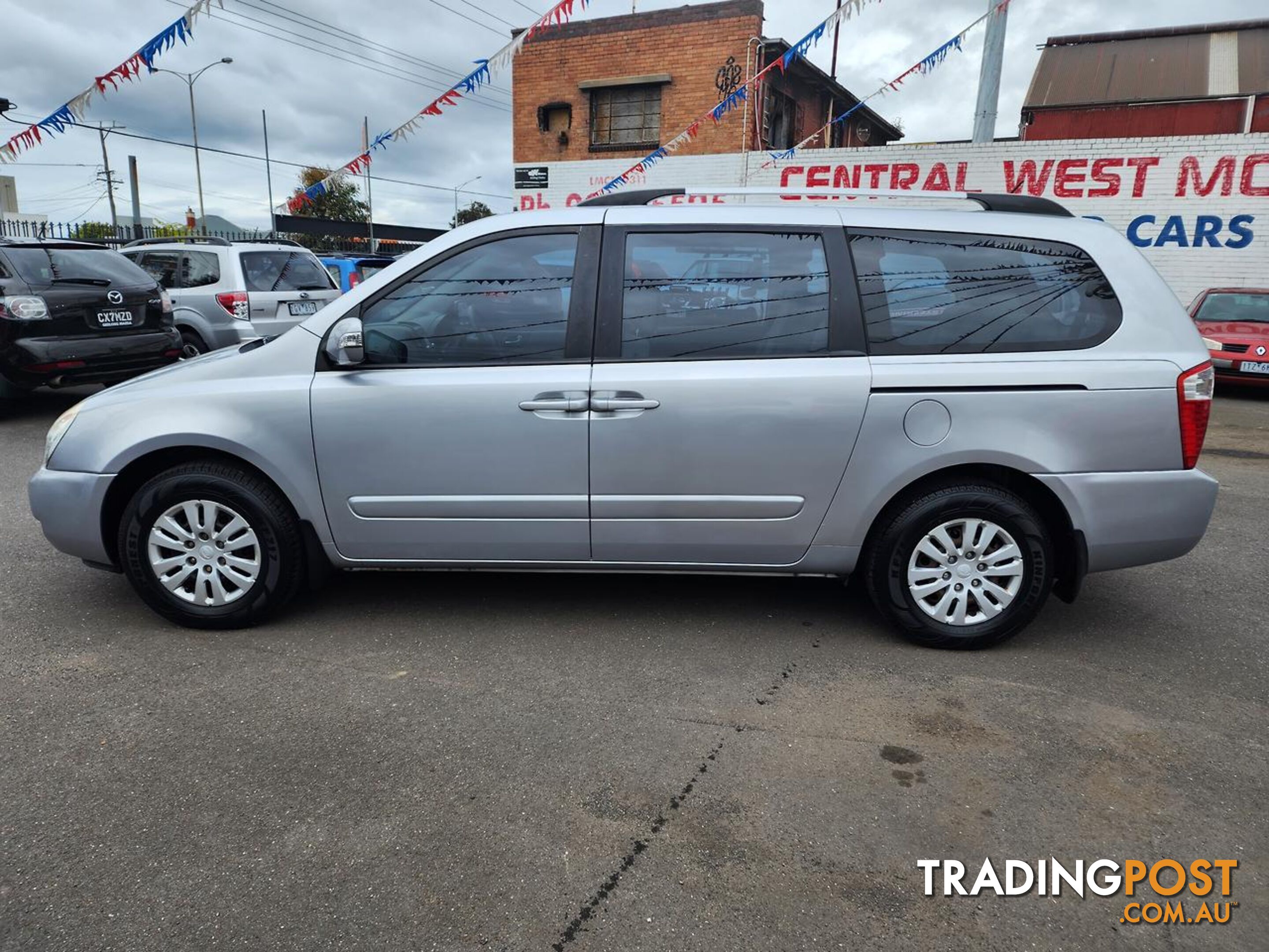 2010 KIA GRAND CARNIVAL Si VQ WAGON