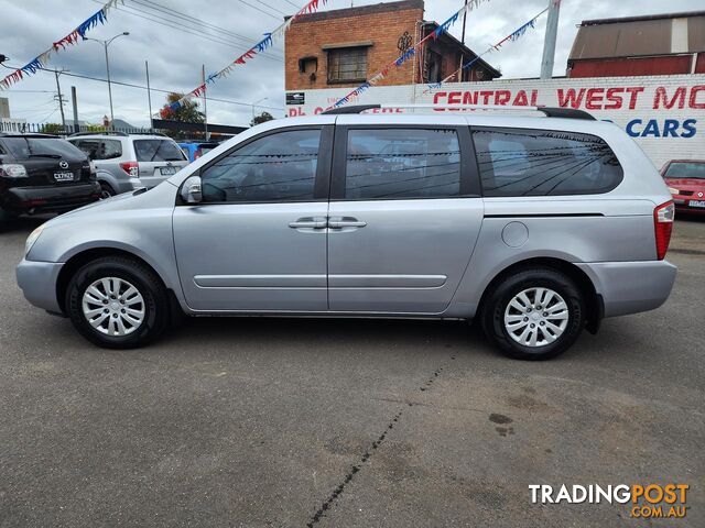 2010 KIA GRAND CARNIVAL Si VQ WAGON