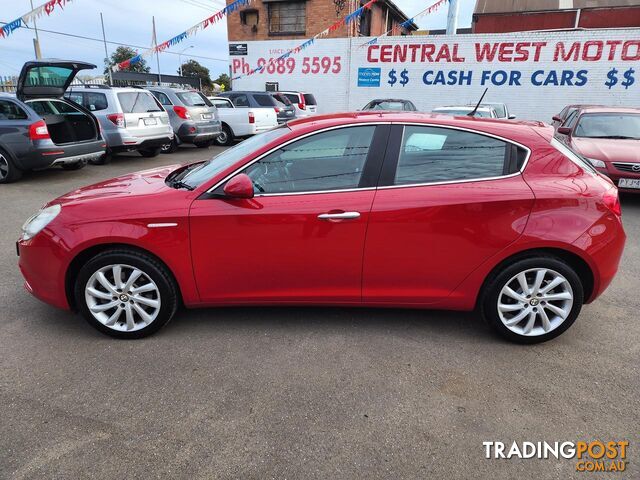 2011 ALFA ROMEO GIULIETTA Distinctive Series 0 HATCHBACK