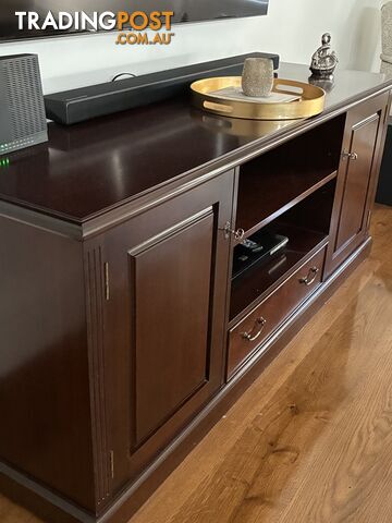 MAHOGANY CABINET