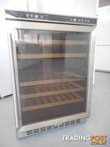 ( MFF 234 ) Second Hand Fridge DELONGHI 46 Btls Wine Cabinet