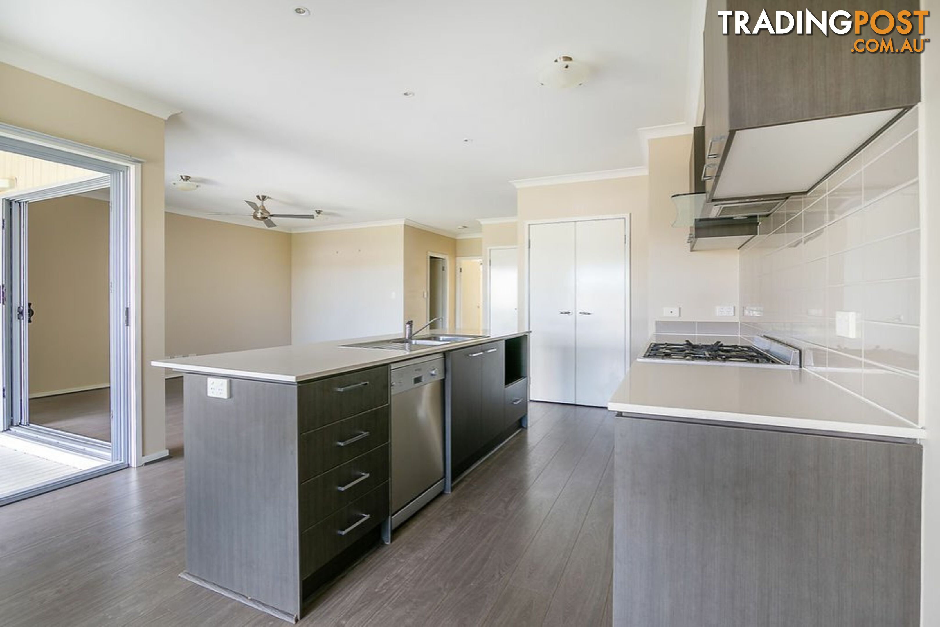 4 McKivat Drive SPRINGFIELD LAKES QLD 4300