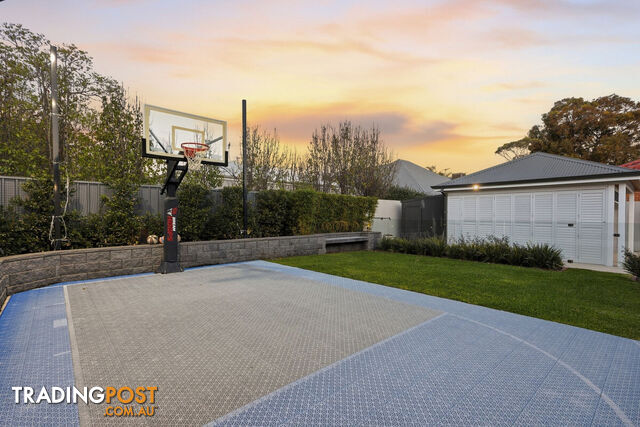 16 Gairloch Street APPLECROSS WA 6153 - photo 4 of 30
