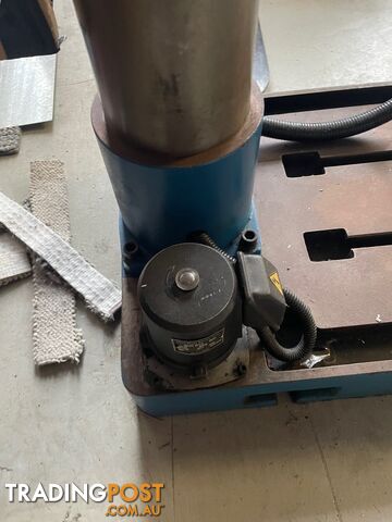 Drill Press - Auto Feed Geared Head Pedestal Drill