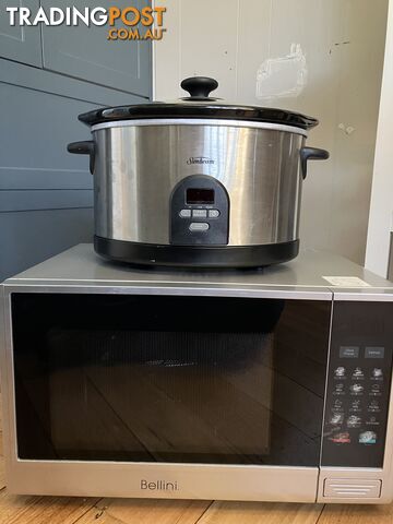 Sunbeam Slow Cooker & Bellini Microwave Package!! Must Sell!