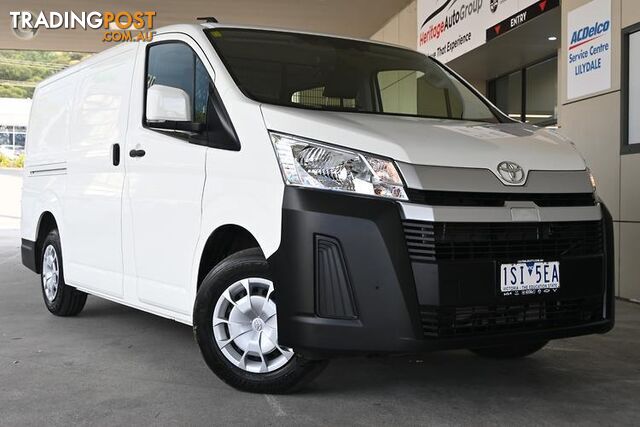 2020 TOYOTA HIACE   VAN