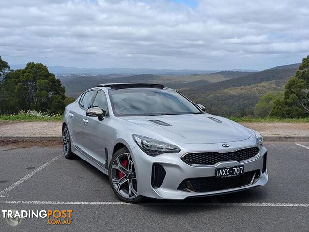 2018 KIA STINGER   SEDAN