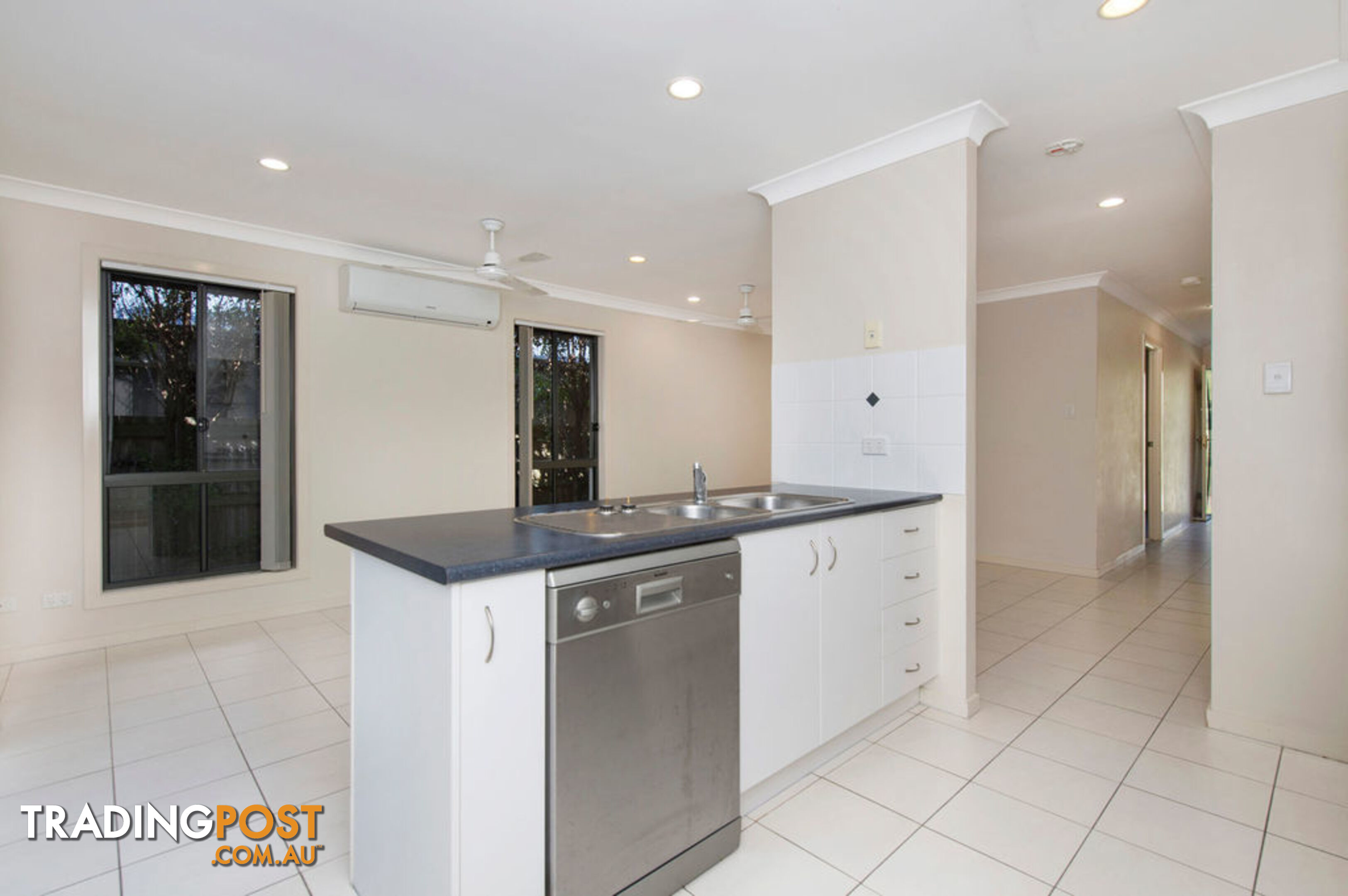 2/16 Seashell Avenue COOMERA QLD 4209