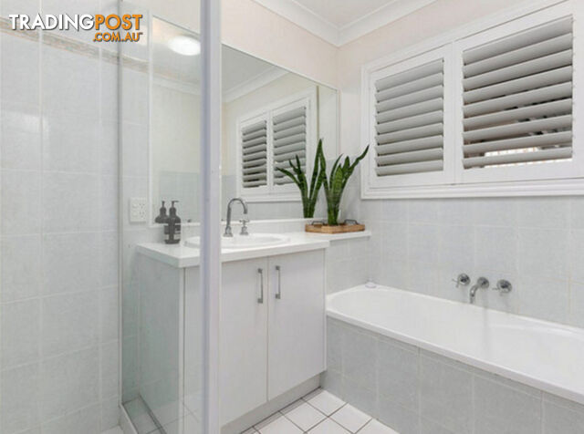 2 Sunnyvale Place BELMONT QLD 4153