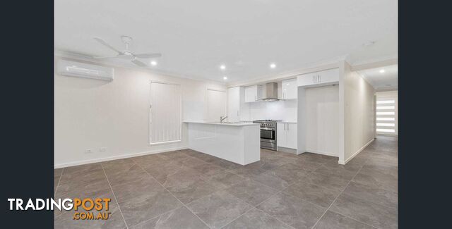 6 Thorpe Street WHITE ROCK QLD 4306 - photo 5 of 10