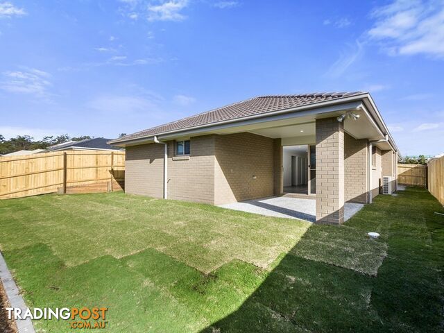 8 Maurie Pears Crescent PIMPAMA QLD 4209