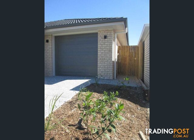 2/22 Hazel Street PIMPAMA QLD 4209