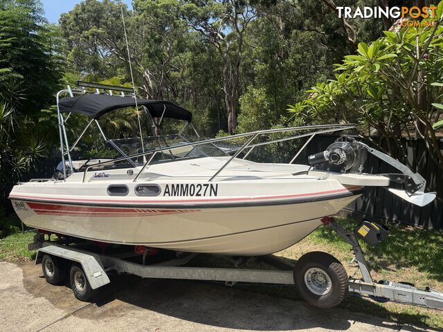 Blaxell Surfrider 5.4m Half Cabin Cruiser
