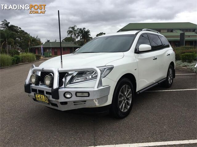 2015 Nissan Pathfinder ST R52 Wagon - photo 2 of 20